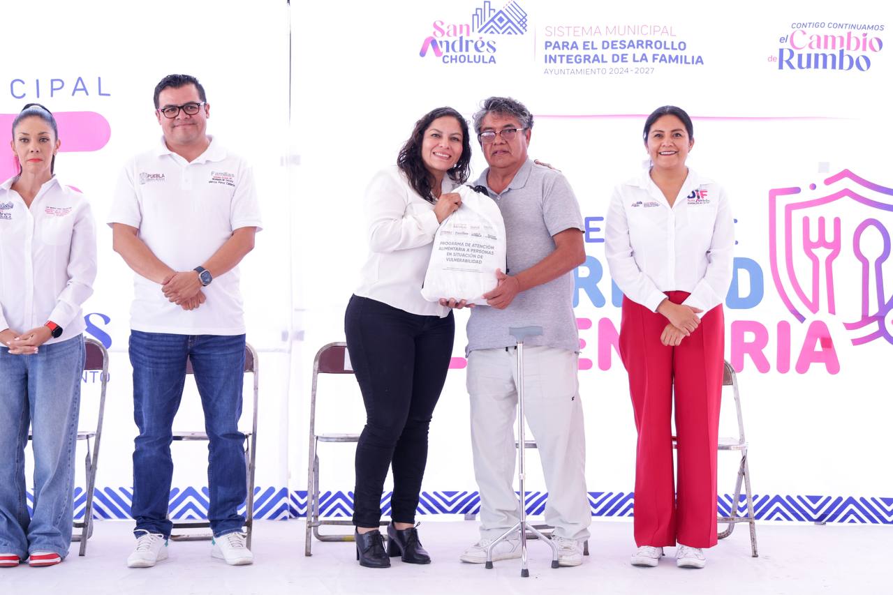Entrega Lupita Cuautle apoyos alimentarios en coordinación con el SEDIF 1 Imagen de WhatsApp 2025 08 13 a las 16.06.46 7960e79e