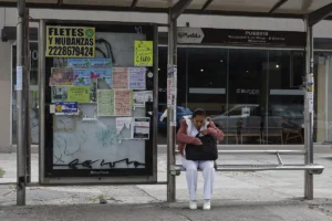 Ingresa concesión de paraderos del transporte público por 10 años al Congreso de Puebla