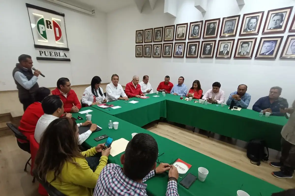 Juan José Castro asume dirigencia estatal del PRI en Puebla