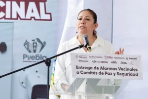Laura Artemisa no descarta competir por la alcaldía de Puebla en 2027