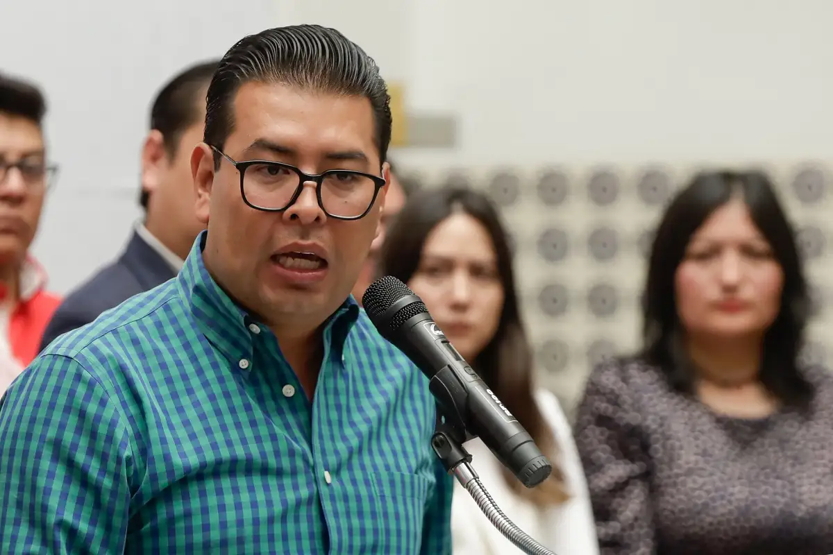 Néstor Camarillo renuncia al PRI y revela que no participará en contienda por el CDE 1 Néstor Camarillo renuncia al PRI y revela que no participará en contienda por el CDE