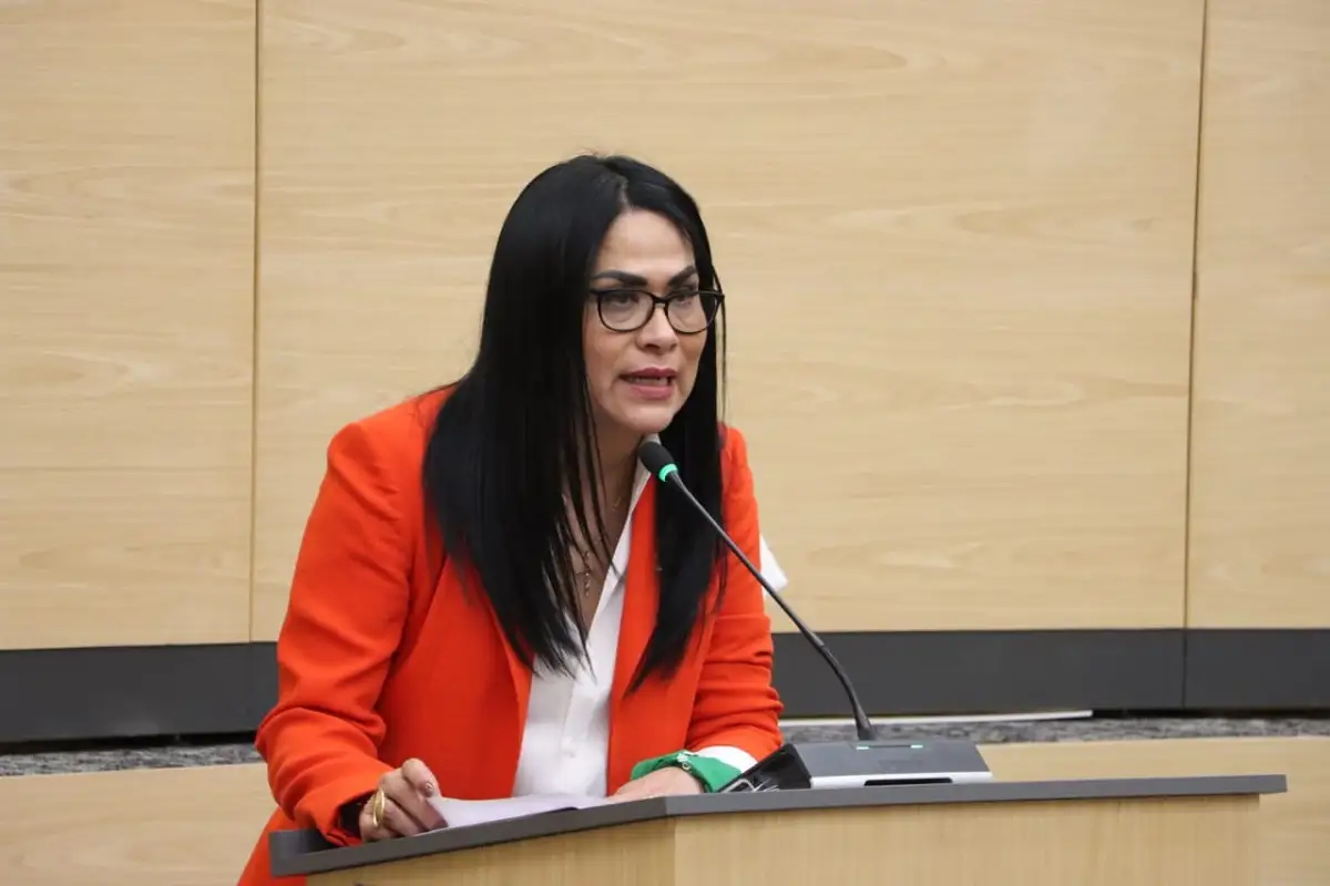 Promueven en el Congreso iniciativa contra la discriminación a las personas con VIH 1 Promueven en el Congreso iniciativa contra la discriminación a las personas con VIH