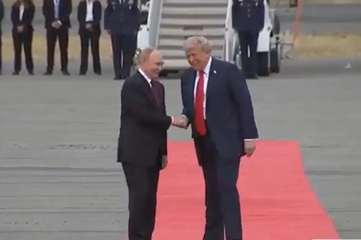 Putin y Trump se reúnen en Alaska para abordar conflicto en Ucrania