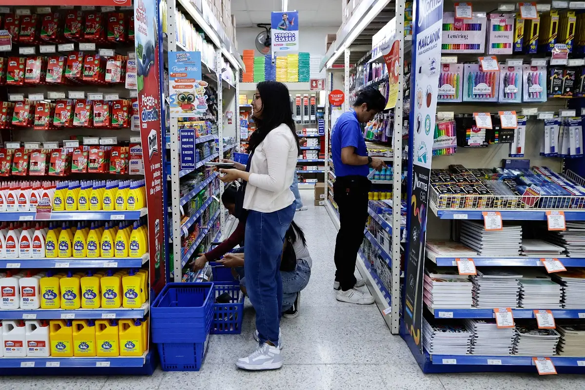 Reconocen afectaciones en venta de artículos escolares por productos chinos de cara a compra de útiles 1 Reconocen afectaciones en venta de artículos escolares por productos chinos de cara a compra de útiles