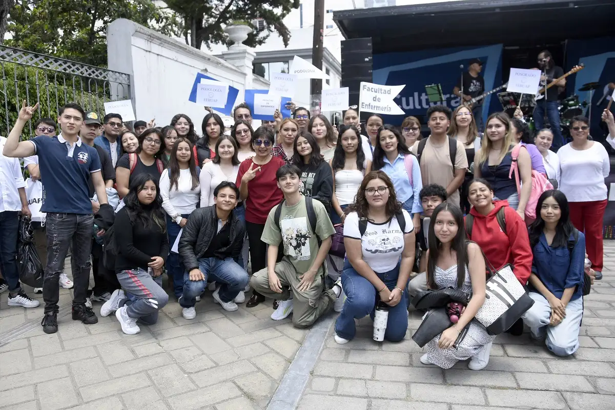 Rectora da la bienvenida a estudiantes de nuevo ingreso del Área de la Salud y de la Preparatoria Urbana Enrique Cabrera Barroso