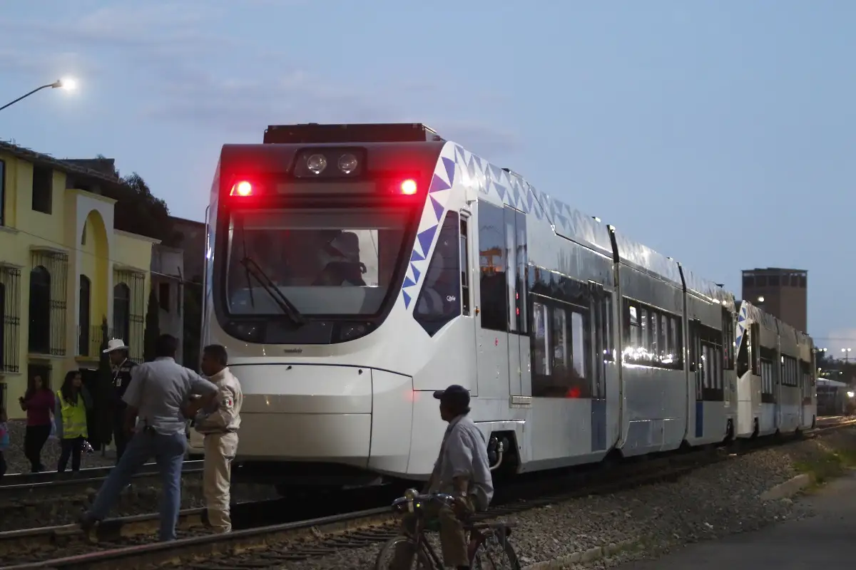 Sheinbaum autoriza tren de pasajeros CDMX-Puebla-Veracruz