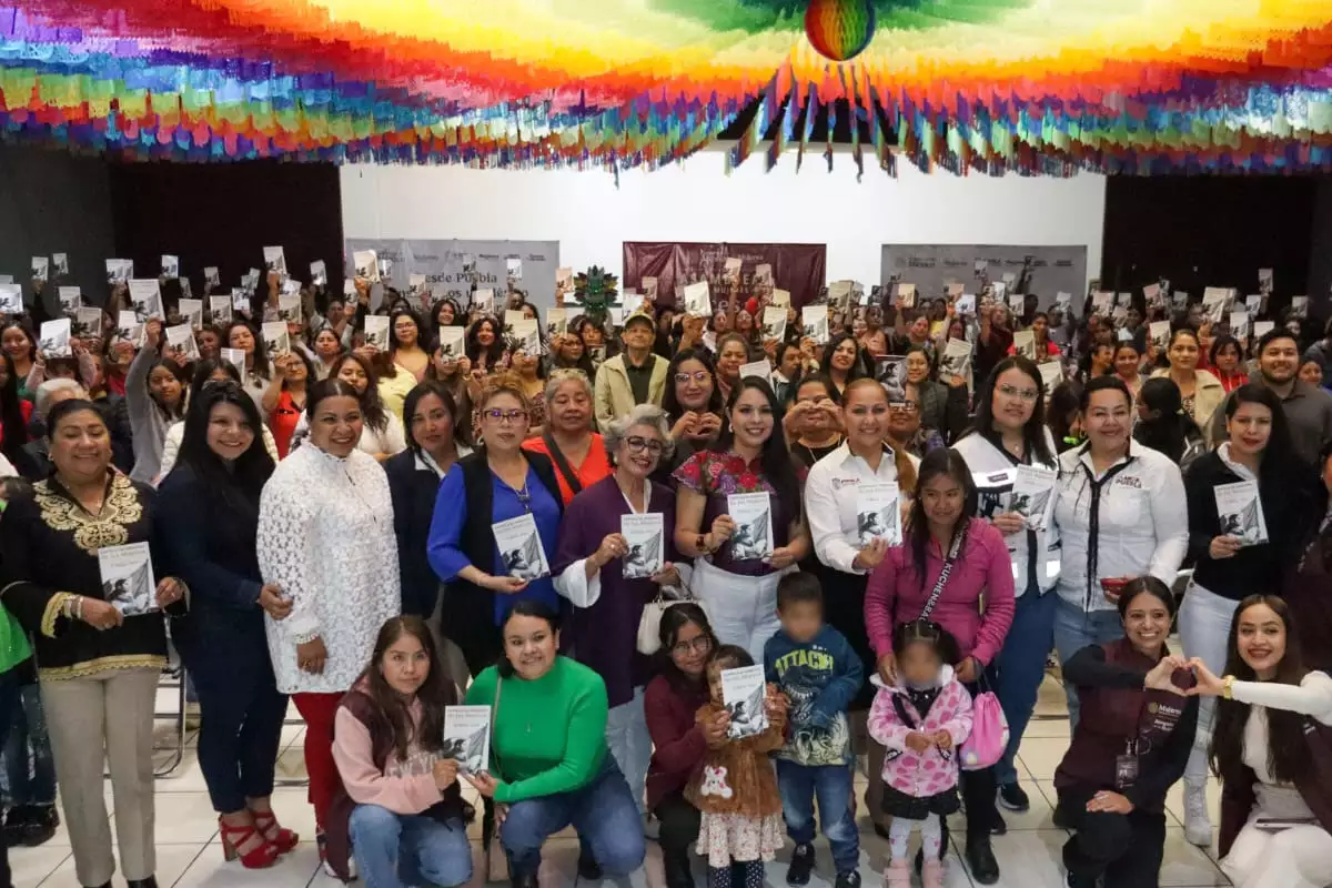 Tonantzin Fernandez encabeza Asamblea de Mujeres por la Igualdad y contra las Violencias en San Pedro Cholula 5