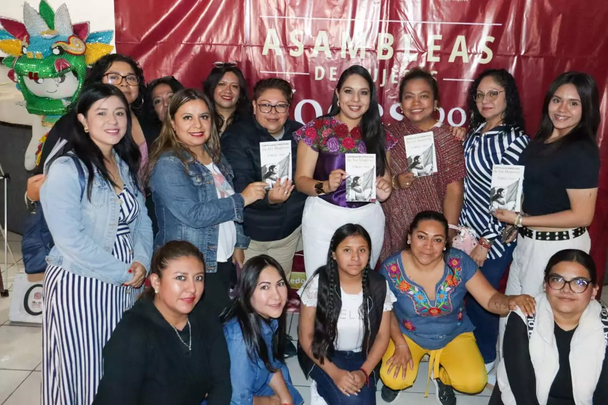 Tonantzin Fernandez encabeza Asamblea de Mujeres por la Igualdad y contra las Violencias en San Pedro Cholula 6