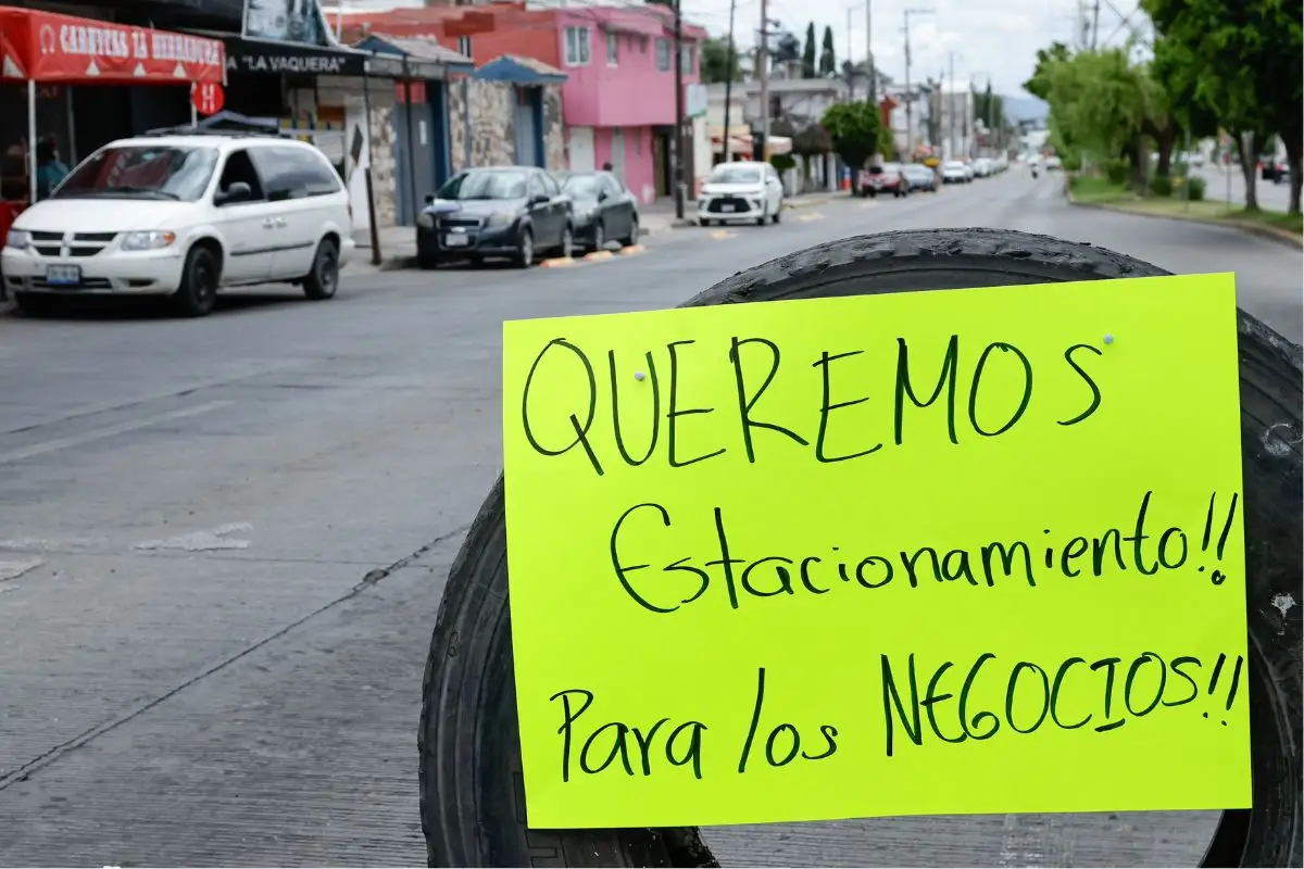 Ciclovía en Las Torres en disputa: vecinos se quejan por afectaciones, pero invaden el carril para ciclistas 3 Vecinos se oponen a ciclovía en Las Torres y la invaden