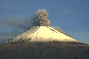 fumarola del volcán Popocatépetl
