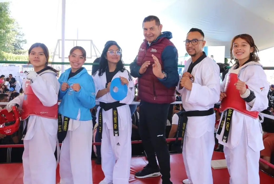 Puebla teje paz e impulsa liderazgos con deporte como política de Estado 2 Llevan la jornada Tejiendo Paz a la Romero Vargas