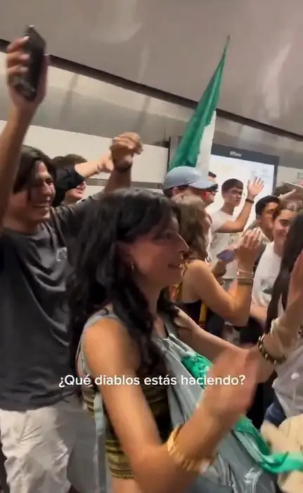 Jóvenes mexicanos en el metro de Italia son víctimas de agresiones