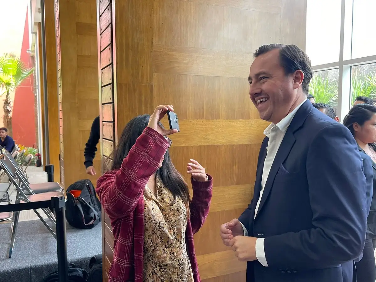 Nacho Mier Jr corrige la plana a su papá: la familia no se niega