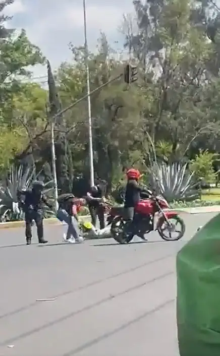 Detienen a policía mató a motociclista durante riña en CDMX
