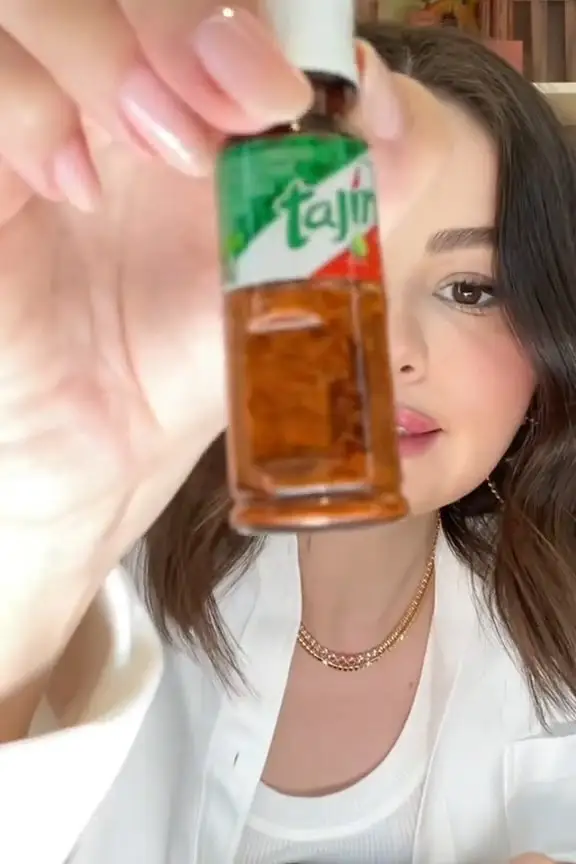 Rare Beauty Tajín, la nueva colección de Selena Gomez
