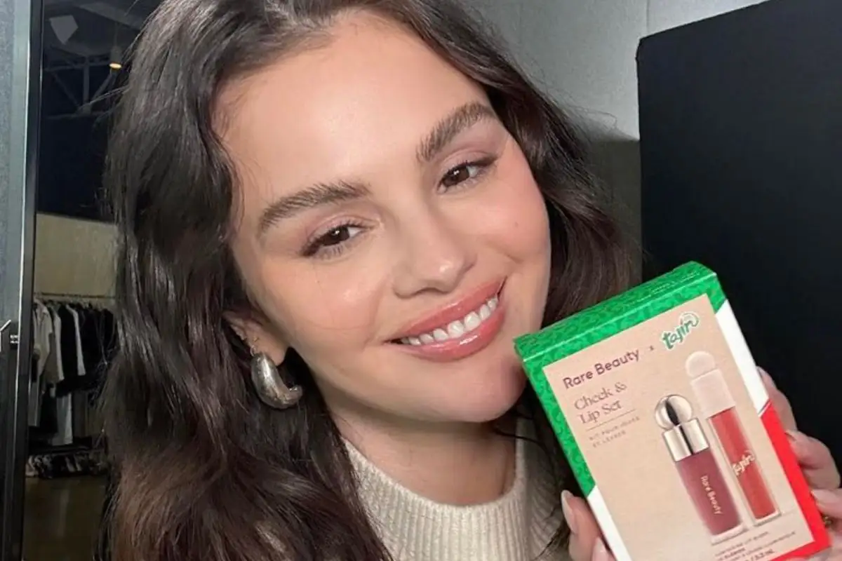 Tajín colabora con Rare Beauty, de Selena Gomez, para crear nuevos colores para maquillaje 1 Rare Beauty Tajín, la nueva colección de Selena Gomez