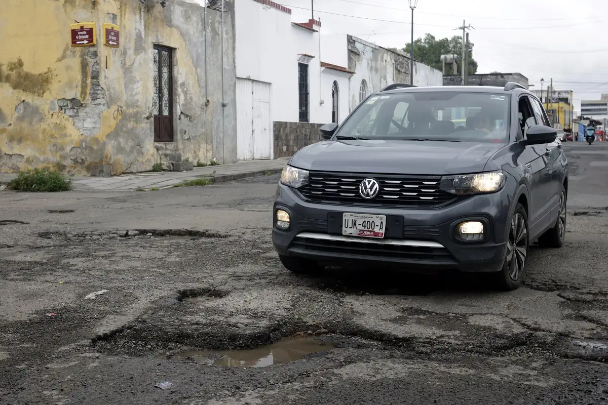 A final de año se intervendrán 3 mil 500 calles por baches en Puebla