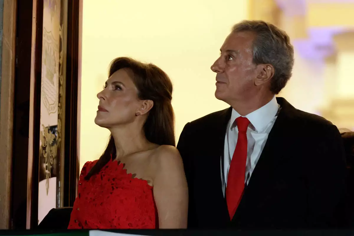 Dedicado a los migrantes, mujeres y a Sheinbaum, así fue el primer Grito de Independencia de Armenta