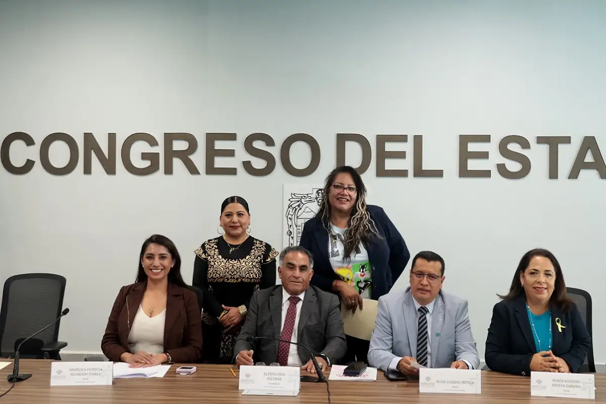 Avalan en Comisión del Congreso iniciativa para promover la inclusión de mujeres conductoras en el transporte público