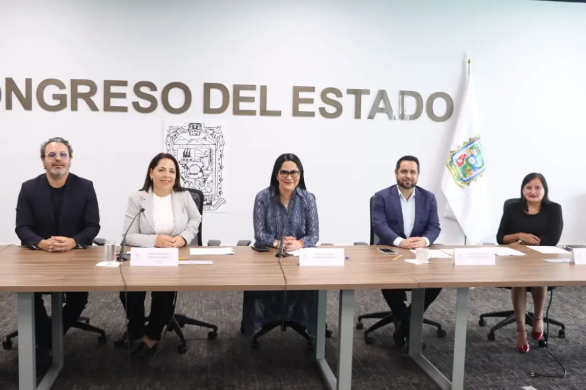 Presentan iniciativa para fortalecer y ampliar las atribuciones del Comité de Atención Ciudadana del Congreso 1 Presentan iniciativa para fortalecer y ampliar las atribuciones del Comité de Atención Ciudadana del Congreso