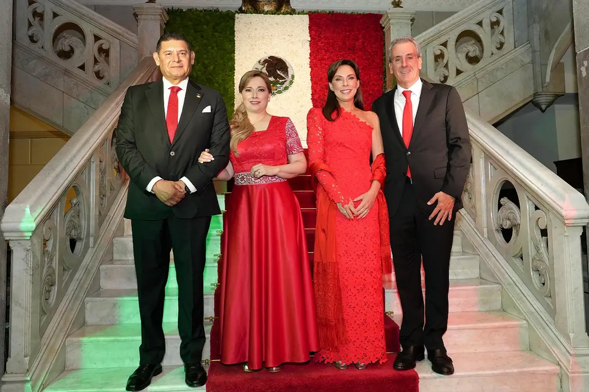 Con patriotismo, Puebla vibra con primer grito de Independencia del gobernador Alejandro Armenta