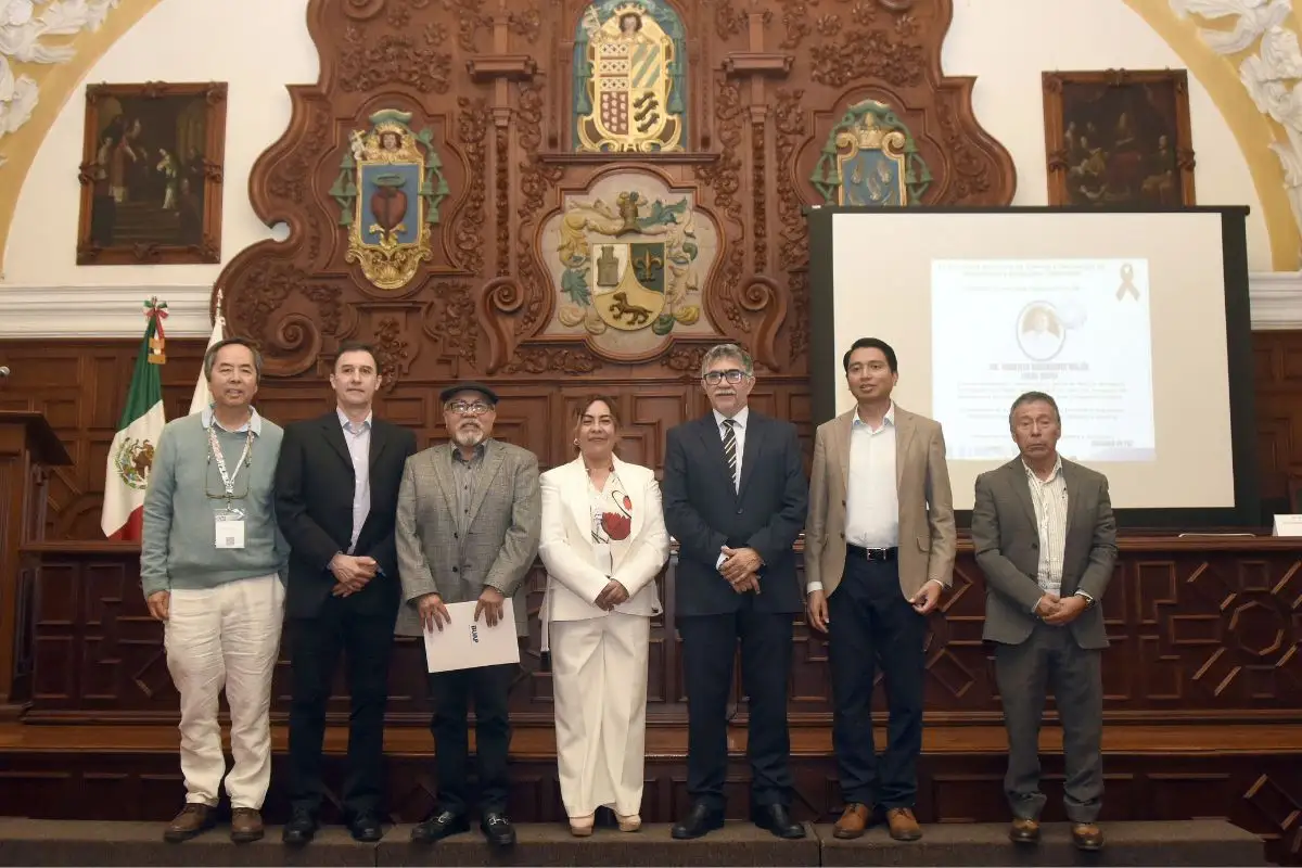 BUAP sede de la XVIII Conferencia Internacional sobre Superficies, Materiales y Vacío 1 BUAP sede de la XVIII Conferencia Internacional sobre Superficies, Materiales y Vacío