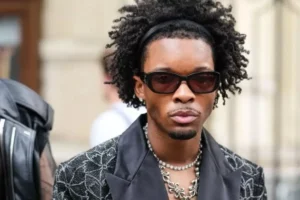 Hallan el cuerpo de una adolescente de 15 años en auto del rapero D4vd en Los Ángeles