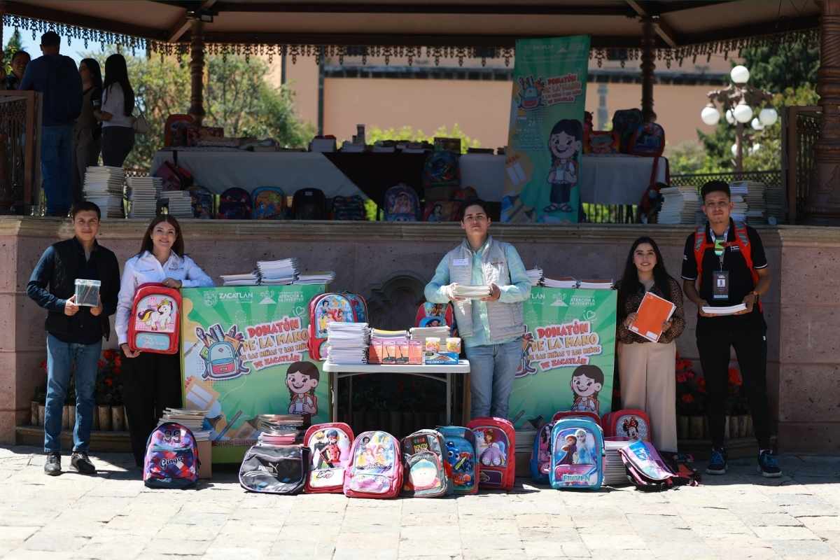 Donatón- autoridades y sociedad juntan más de 3 mil libretas para regalar a estudiantes de escasos recursos