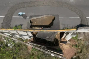 Esta es la causa del socavón en el bulevar Aeropuerto de Huejotzingo