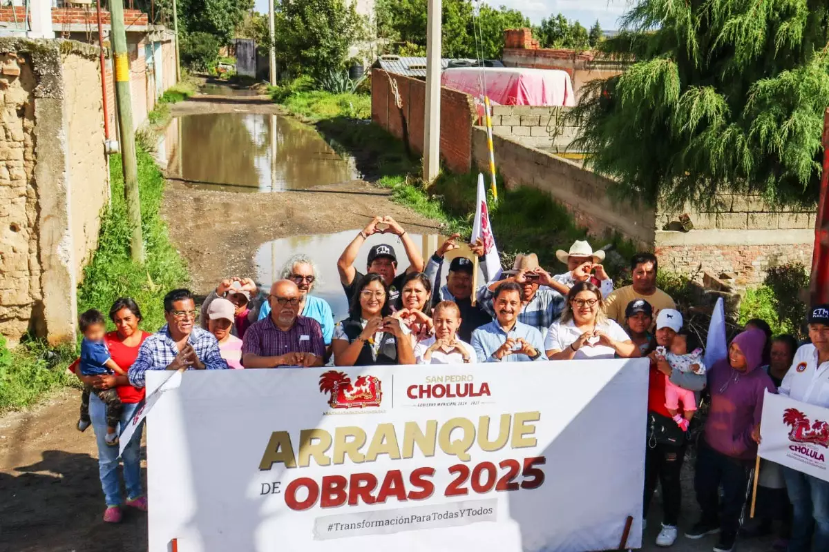 Gobierno de Tonantzin Fernandez continua rehabilitando vialidades en todo San Pedro Cholula 5
