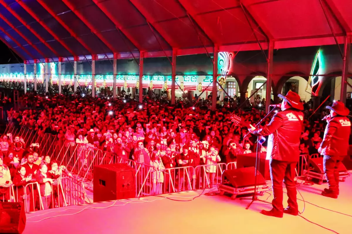 Grupo Palomo puso a cantar a más de 12 mil personas en la Feria de Cholula 5 Grupo Palomo puso a cantar a mas de 12 mil personas en la Feria de Cholula 3