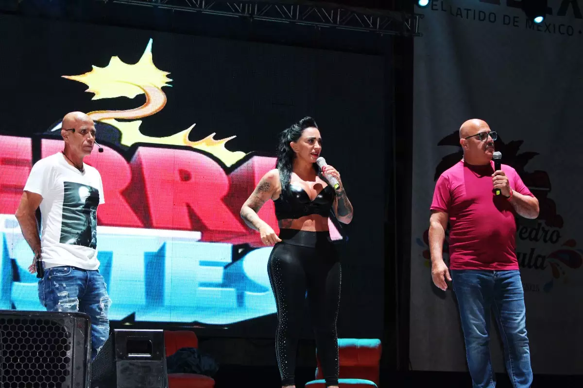 Guerra de Chistes llena de humor la Gran Feria de Cholula 2