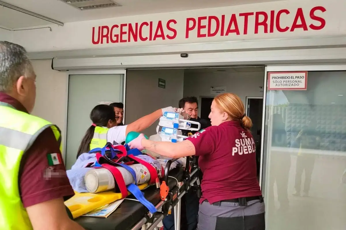 Helicóptero trasladó a bebé herido en Naupan por bala perdida: Armenta 2 Helicóptero trasladó a bebé herido en Naupan por bala perdida Armenta