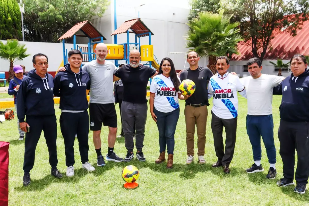 Inaugura Tonantzin Fernandez talleres de futbol del Club Puebla en San Pedro Cholula 2