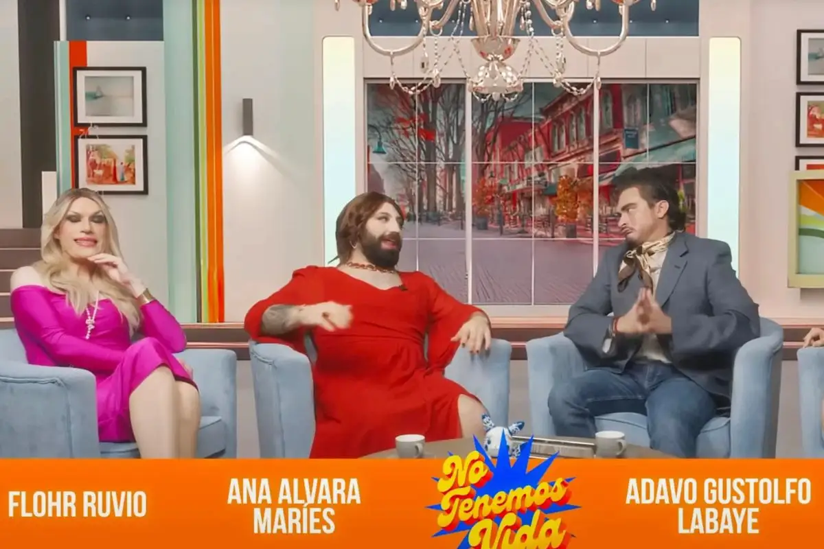 VIDEO: La parodia de La Cotorrisa que enfureció a los reporteros de espectáculos 1 La parodia de La Cotorrisa que enfureció a los reporteros de espectáculos