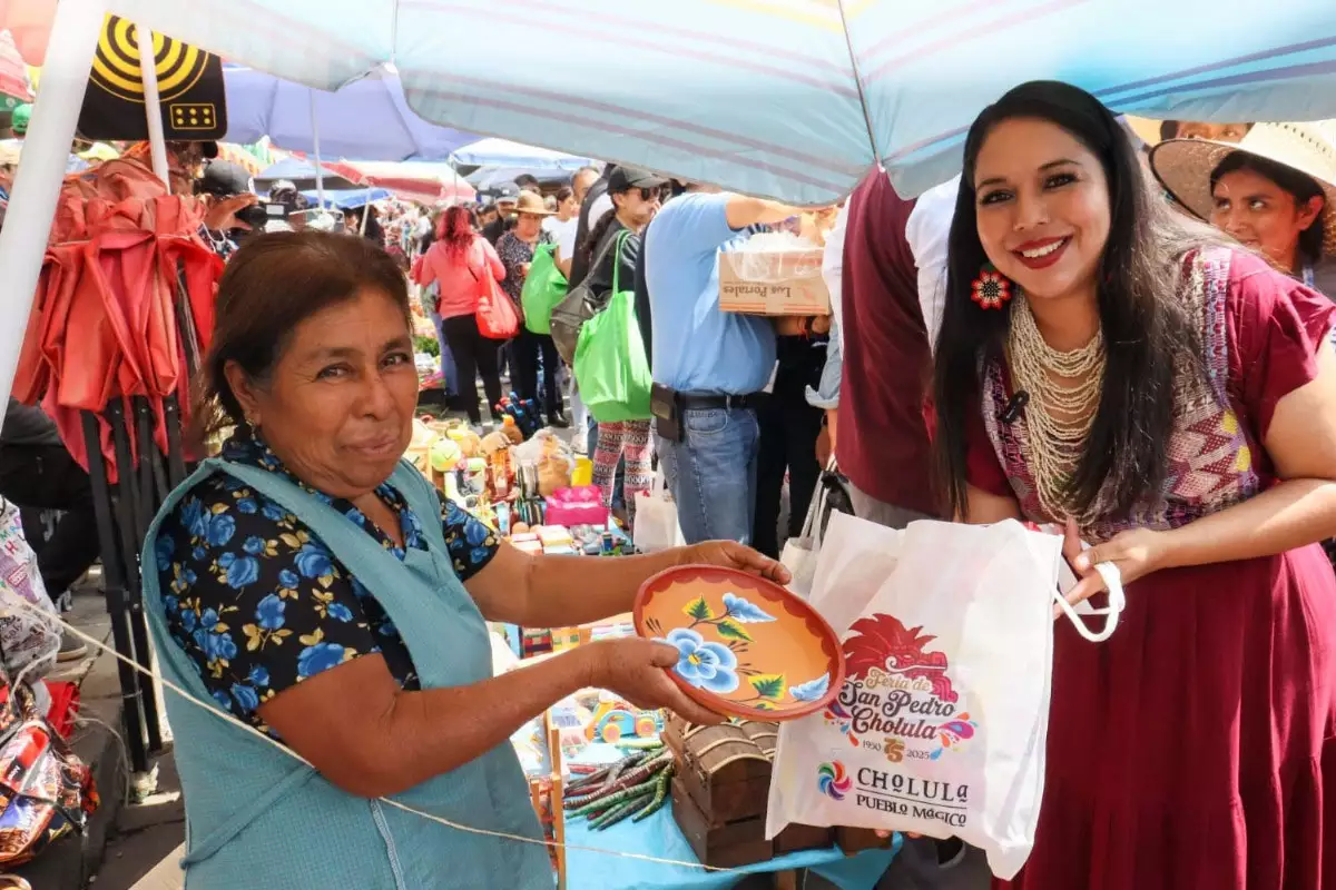 Más de 100 mil personas vivieron el Milenario Trueque en San Pedro Cholula 6 Mas de 100 mil personas vivieron el Milenario Trueque en San Pedro Cholula 3