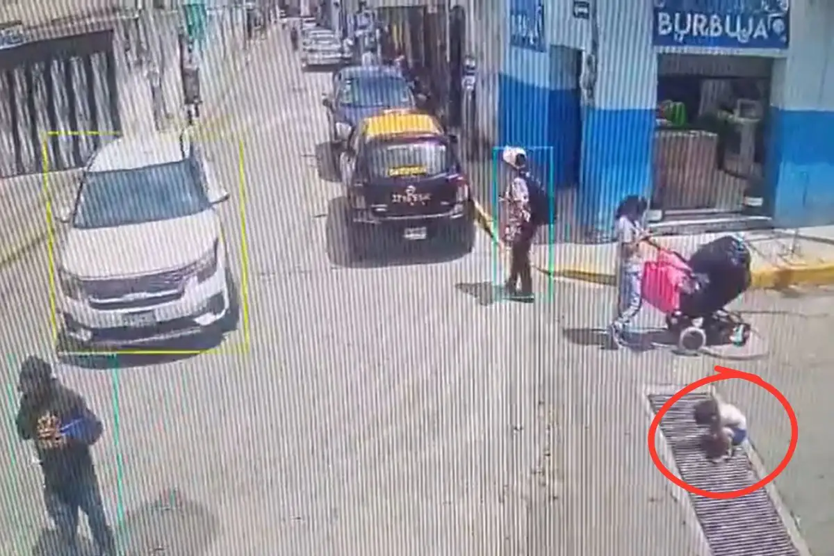 VIDEO FUERTE: Niño es atropellado por una camioneta en San Jerónimo Caleras 2 Niño es atropellado en San Jerónimo Caleras