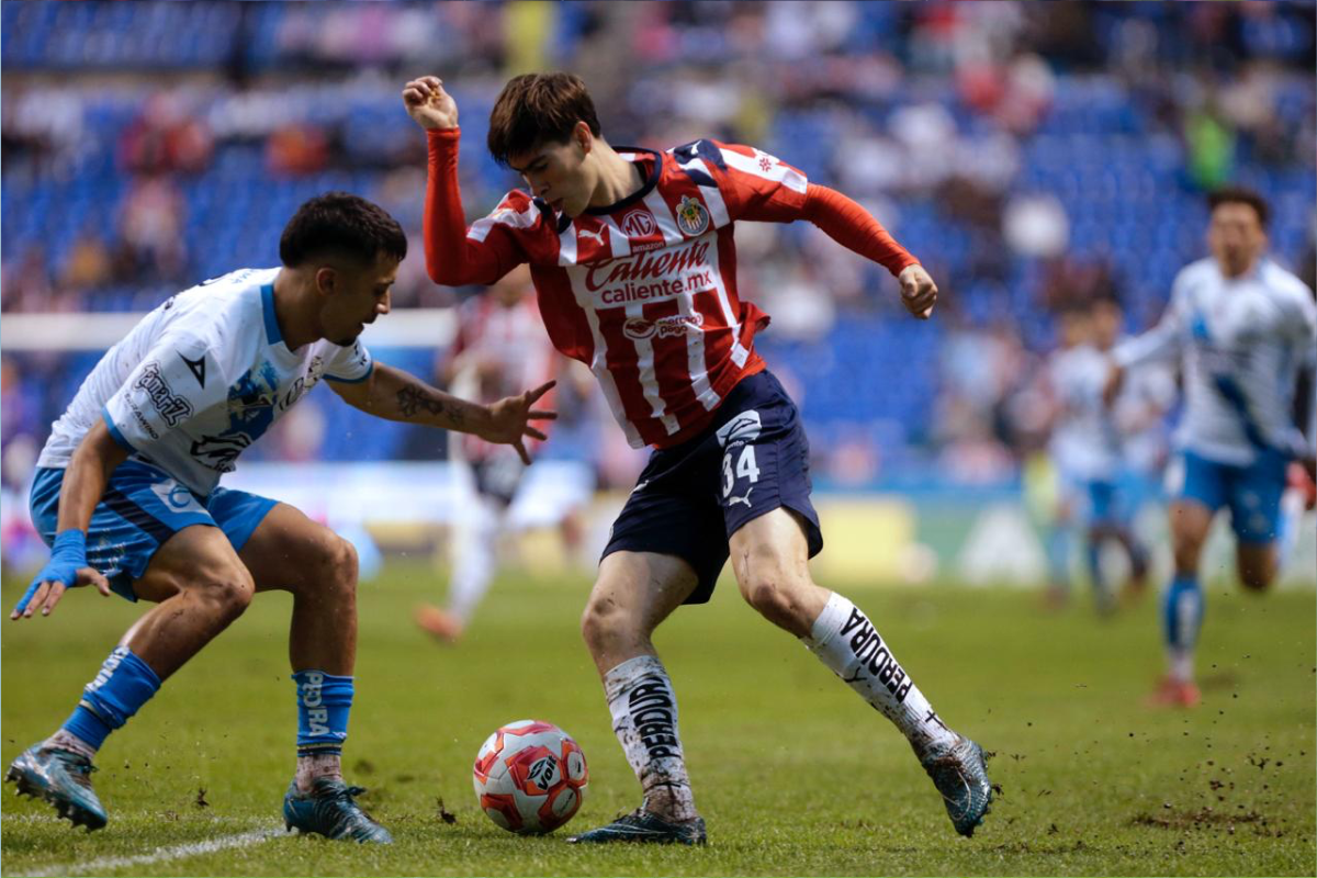 No acaba la pesadilla- Puebla cae 2-0 ante Chivas con la cancha dañada del Cuauhtémoc 1