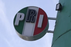 PRI Puebla confirma salida de 120 perfiles; critican salto a MC