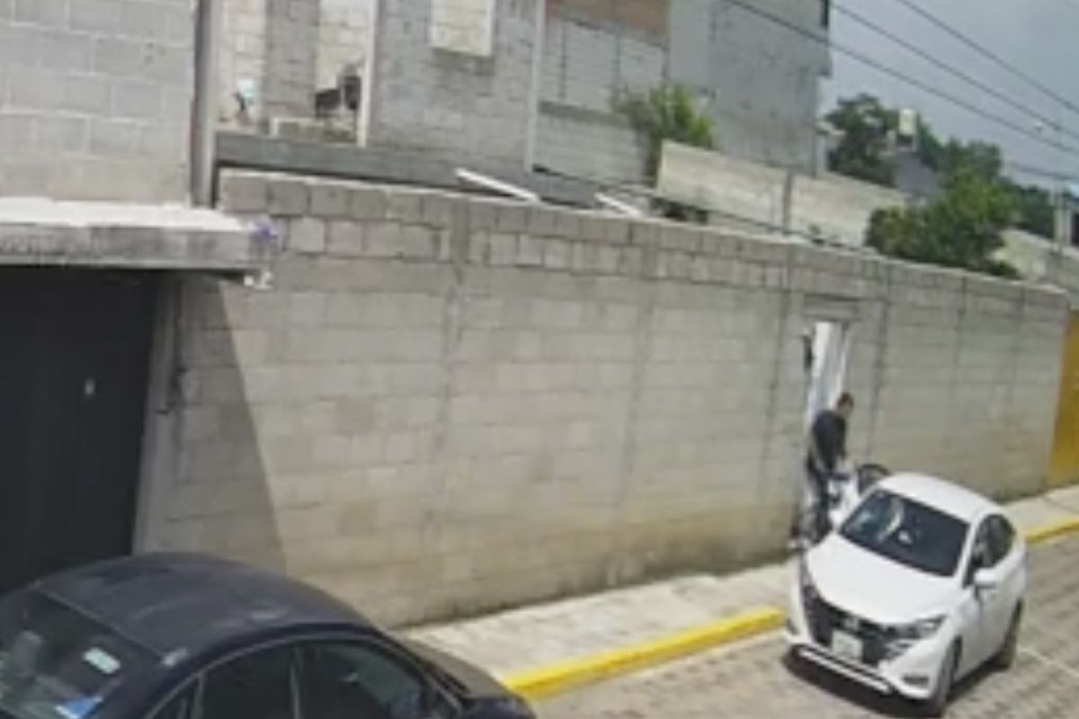 Poblana denuncia que familiares se llevaron ilegalmente a su madre-