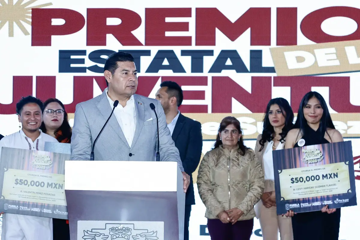 Premio Estatal de la Juventud Puebla galardona con 50 mil pesos a jóvenes por proyectos innovadores