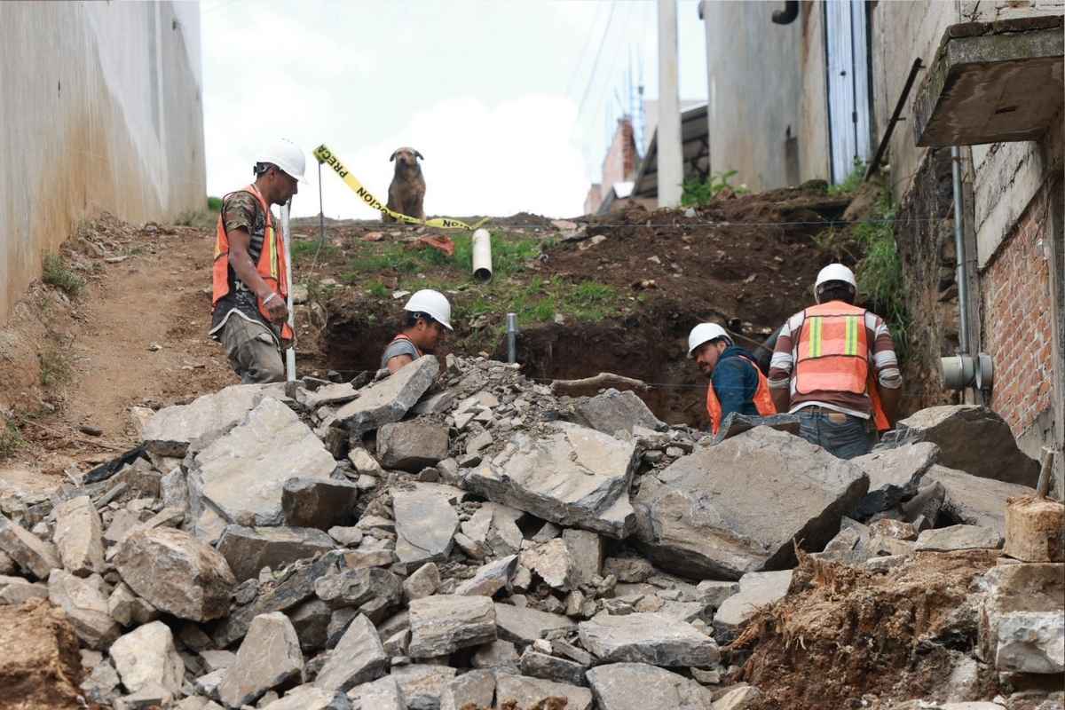 Transformando caminos- Ayuntamiento de Zacatlán inicia pavimentación en dos calles