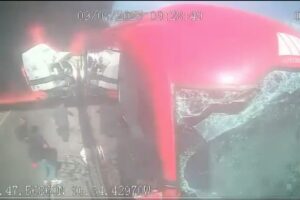 Viven de milagro- Pasajeros del autobús ADO incendiado en la Puebla-Veracruz escaparon por la ventana