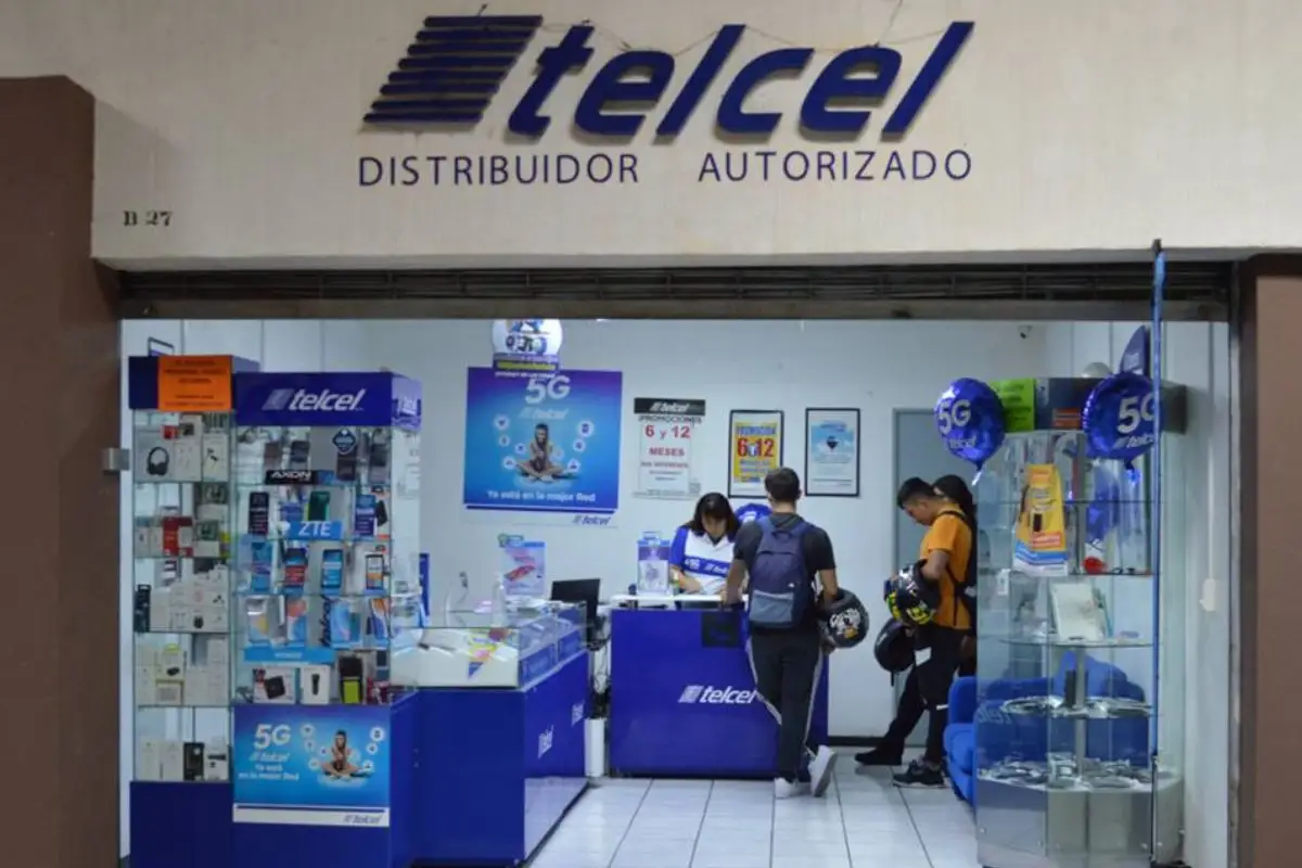 Pareja asalta Telcel de Miahuatlán y se llevan 80 mil pesos en efectivo 1 pareja cometió un asalto a Telcel de Miahuatlán