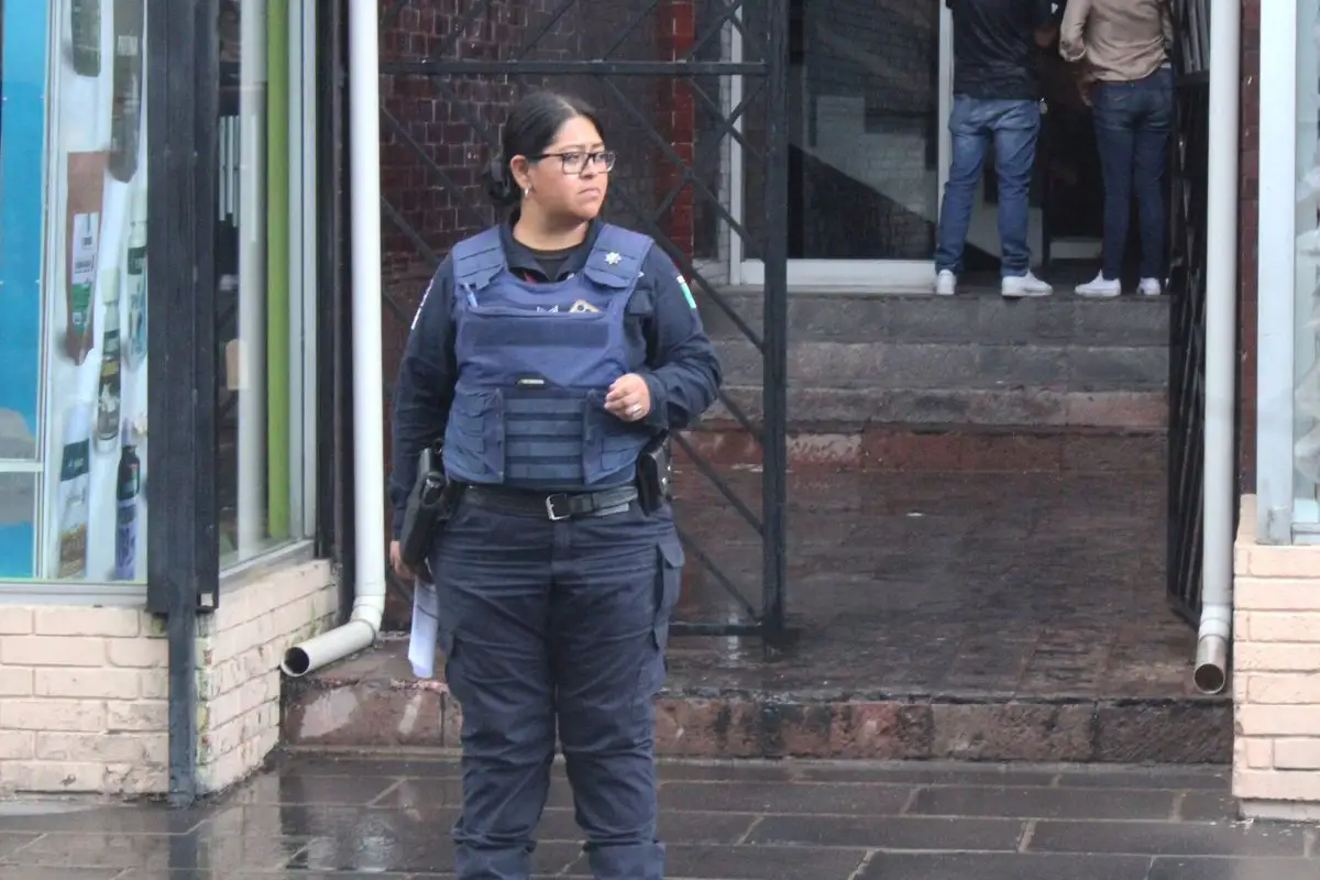 Le quitan 300 mil pesos en asalto en Totimehuacán