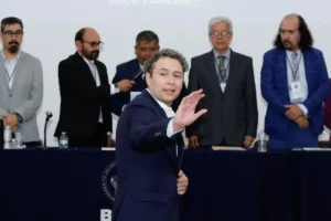 En Consejo Universitario, llaman “porro de Esparza” a Rodolfo Zepeda Memije