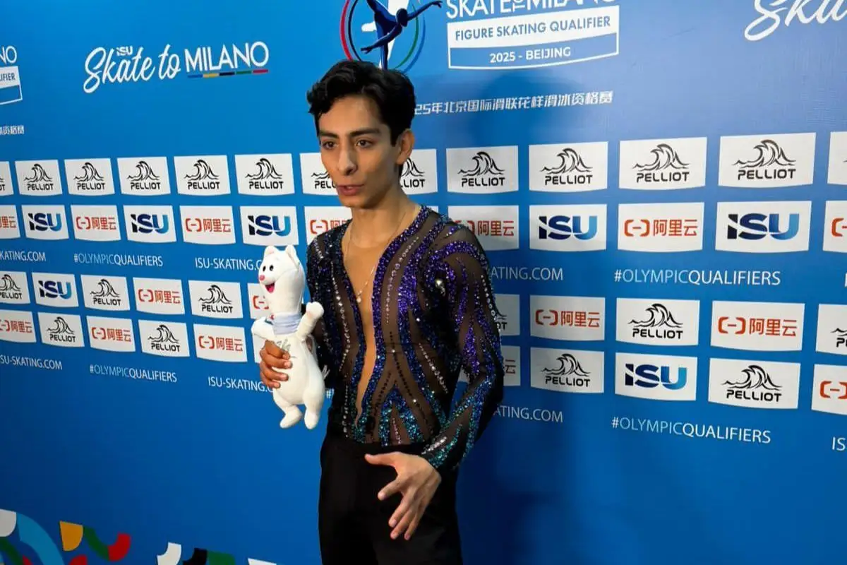 Donovan Carrillo en China