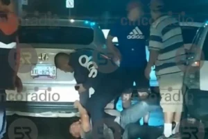(VIDEO) Automovilistas se agarran a golpes en el puente de Finsa