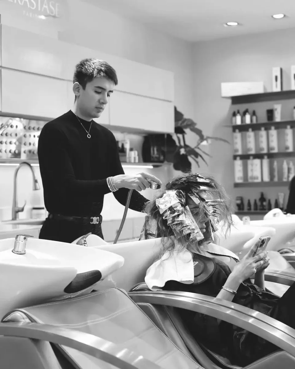 Micky Hair, el estila de Ángela Aguilar, es asesinado en su estética de Polanco 2 Micky Hair, el estila de Ángela Aguilar, es asesinado en su estética de Polanco