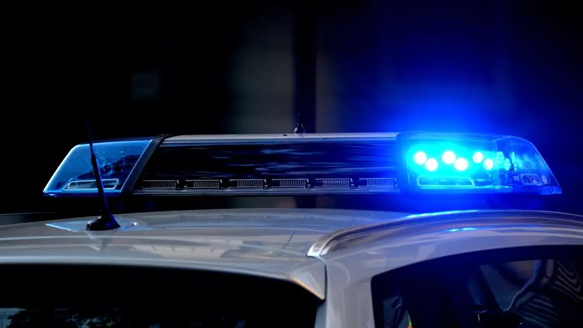 Cachan a un ratero rompiendo cadenas para meterse a una casa en Loma Bella 2 Cachan a ratero en la colonia Loma Bella intentado meterse a casa